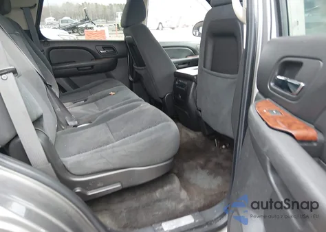 2008 Chevrolet Tahoe Lt z USA, uszkodzony, nr VIN 1GNFC13088R165313